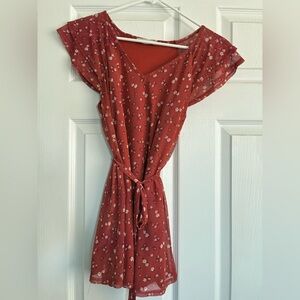 Women’s Rust Floral V-Neck Tie-Waist Maternity blouse